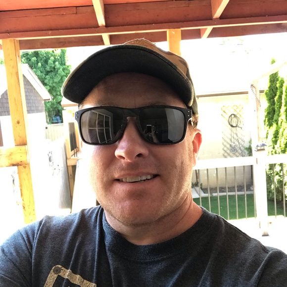 Meet your Posher, Justin - Picture 1 of 1